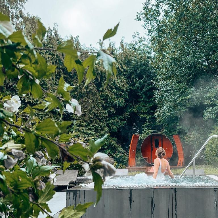 Hot tub
