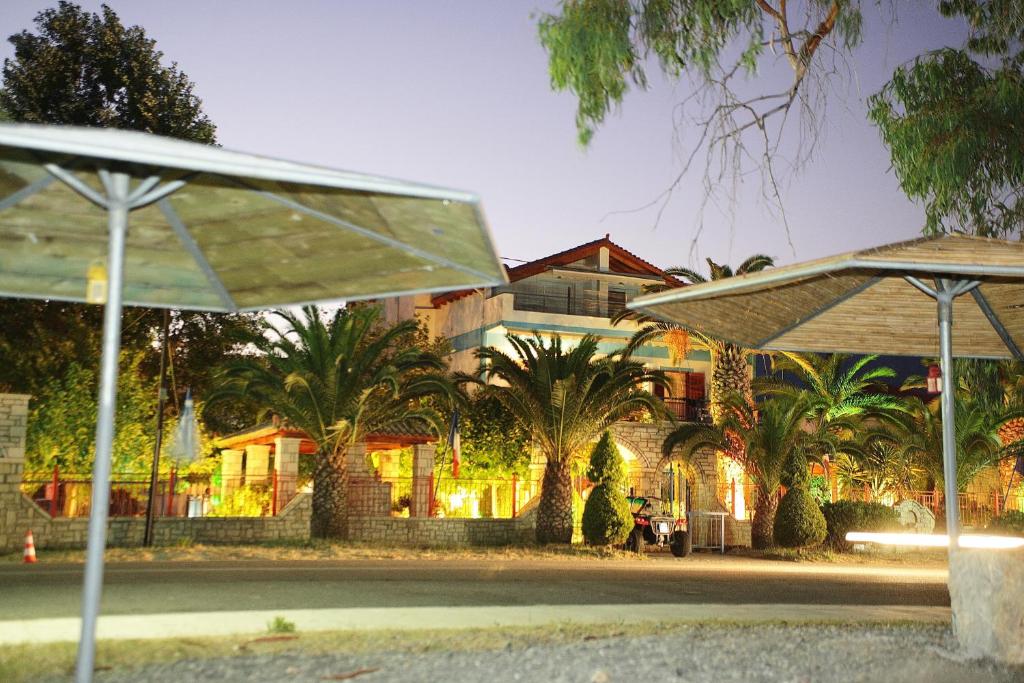 Foinikas Rooms — Hotel in Paralia Tolofonos