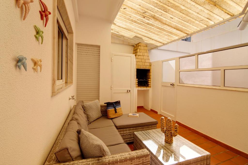 Âncora B, Monte Gordo