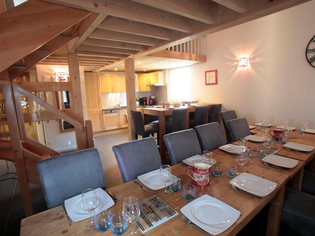 Chalet duplex 6 chambres, sauna, jacuzzi, balcons sud, parking, proche pistes et golf - FR-1-263-337 - 4