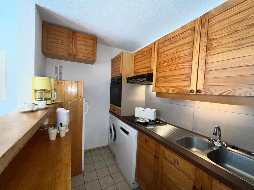 Appartement chaleureux à Méribel, proche pistes, avec parking et Wi-Fi - FR-1-688-36 - 2