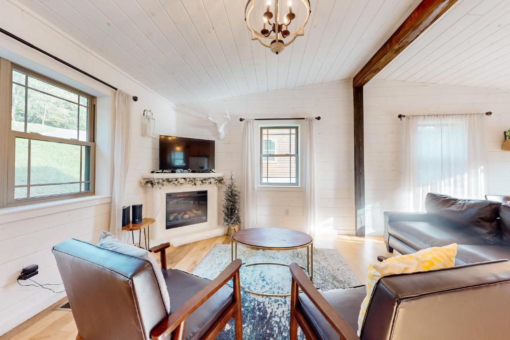 The Pigeon's Nest, Pigeon Forge