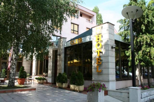 Hotel Dinara — Hotel in Livno