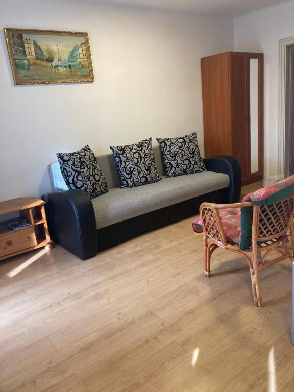 โรงแรมเรโทร (Hotel Retro)