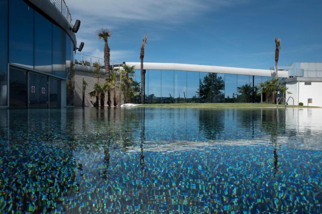 スイミングプール