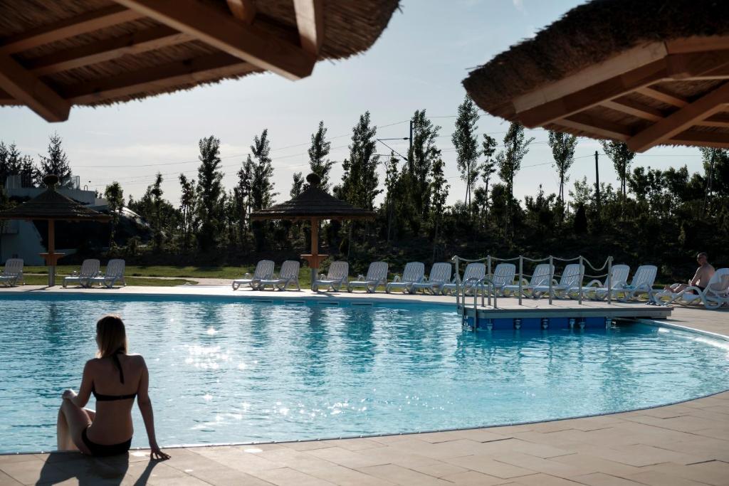 スイミングプール