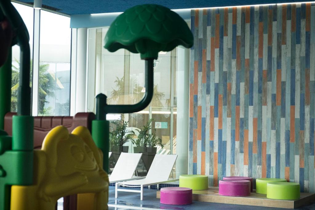 スイミングプール