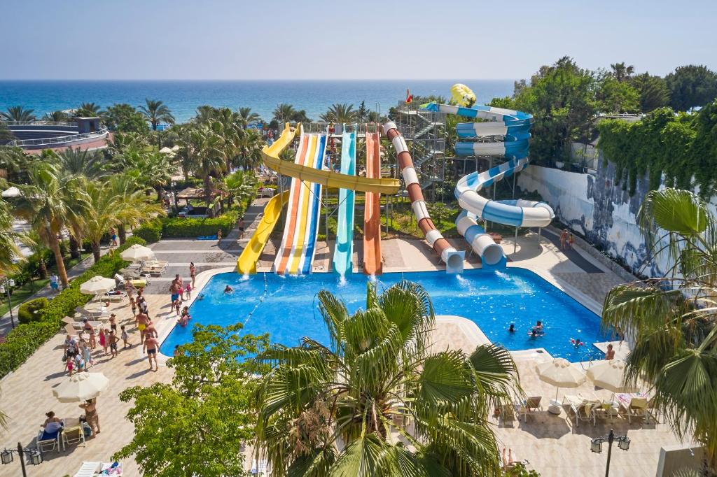 Seaden Sea Planet Resort & Spa — Kizilot