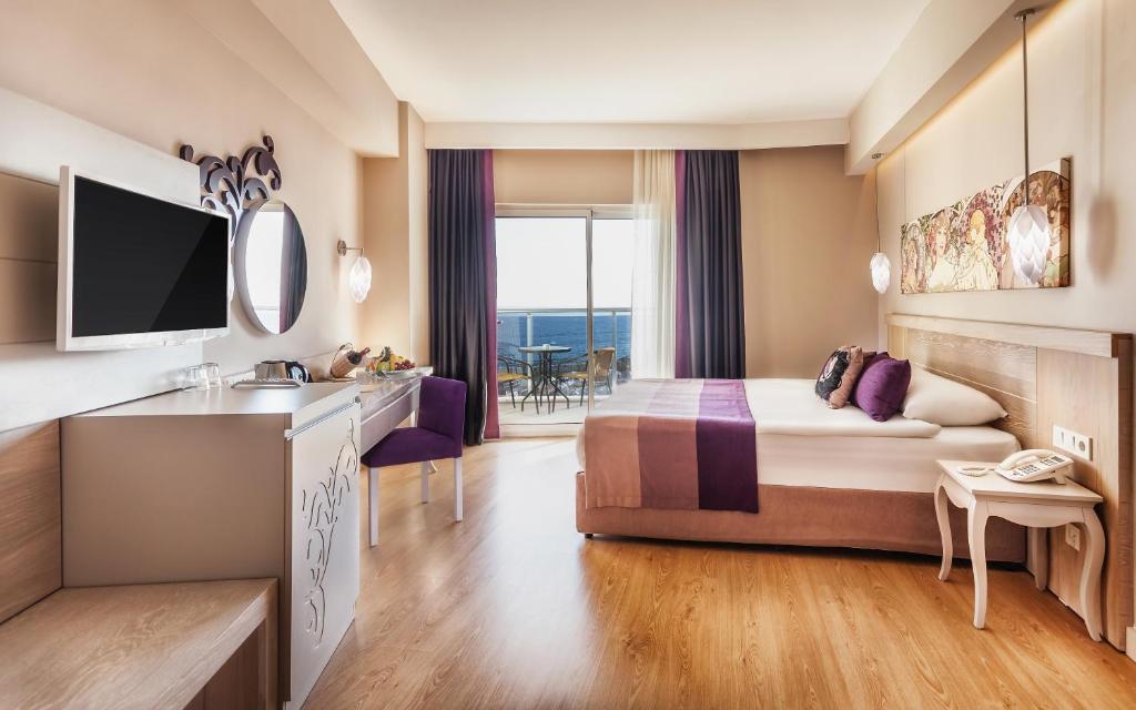 Seaden Sea Planet Resort & Spa — Kizilot