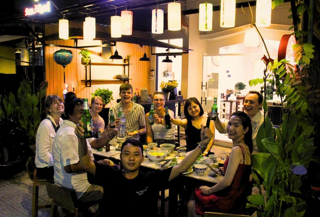 Dom Hostel and Bar