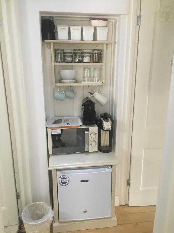 Cedar Shade Cottage, Sidmouth (Ensuite Private Annexe) photo 7