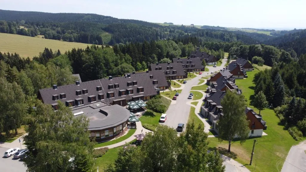 Wellness Hotel Říčky，位于日茄基的酒店