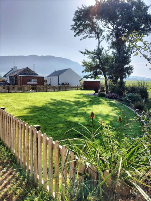 Ballymultimber Cottages - mountain views near beach, Limavady