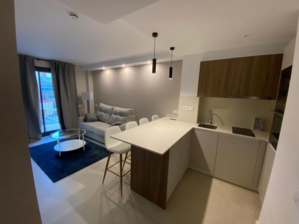 YOUR HOME - Camp Nou Apartment, Hospitalet de Llobregat