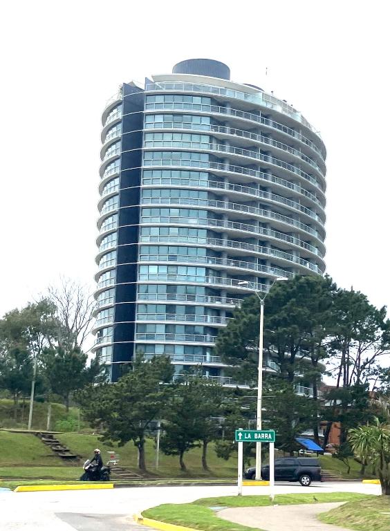 Torre Tressesenta - apartamento con todos los servicios - 2