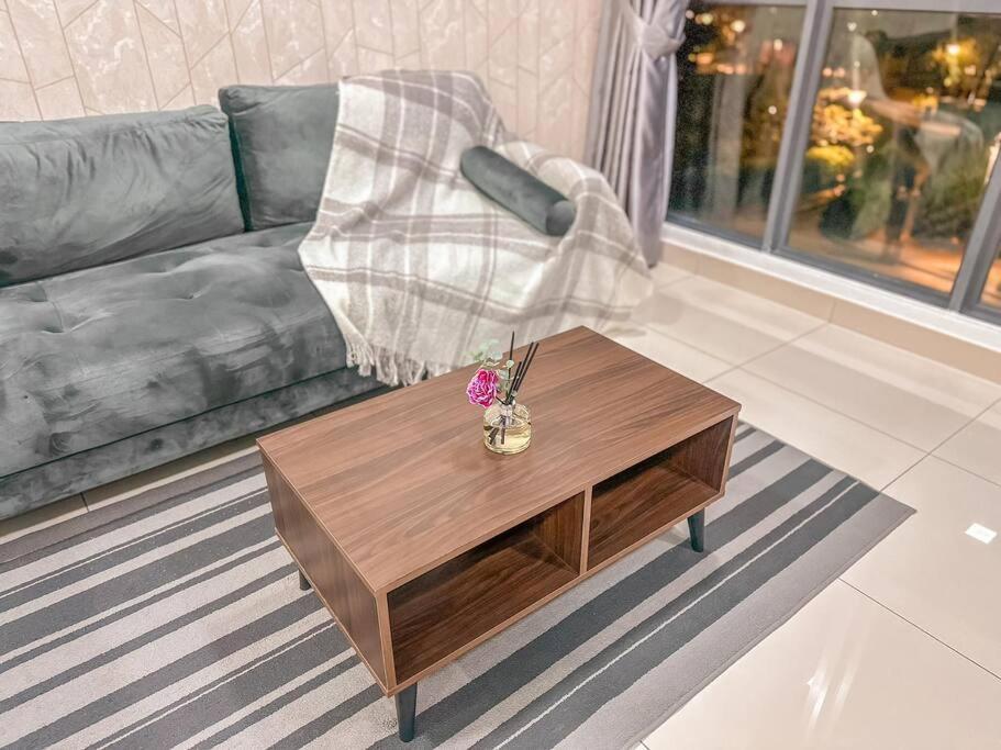 Starry x Studio with 2 QUEEN BED Free Netflix, Masai