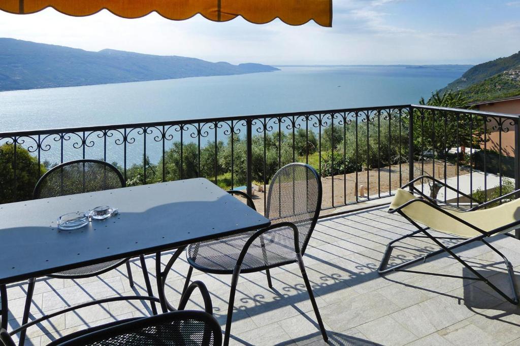 Apartment in Tignale with Lake Garda Views - 2
