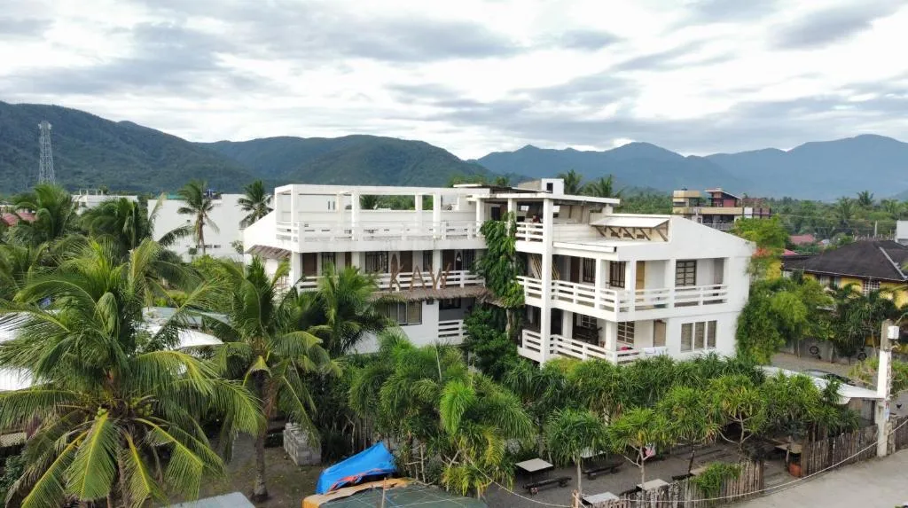 Akkaw Baler Hometel, hotel in Baler