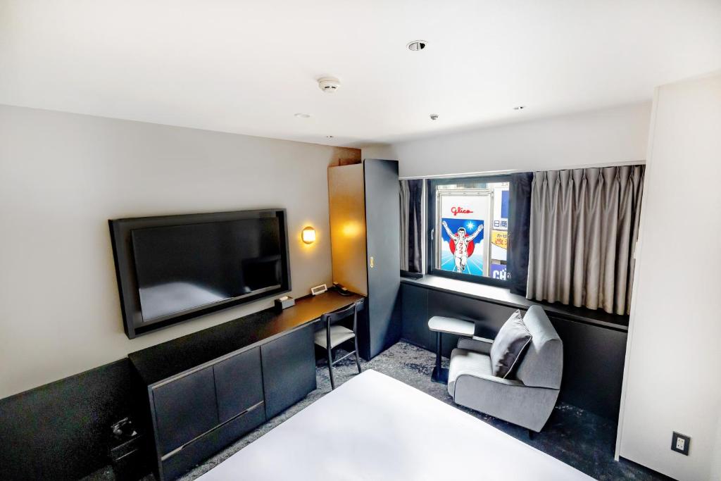 Cross Hotel Osaka room