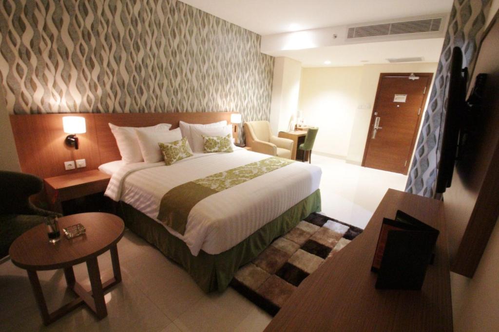 Ijen Suites Resort and Convention photo