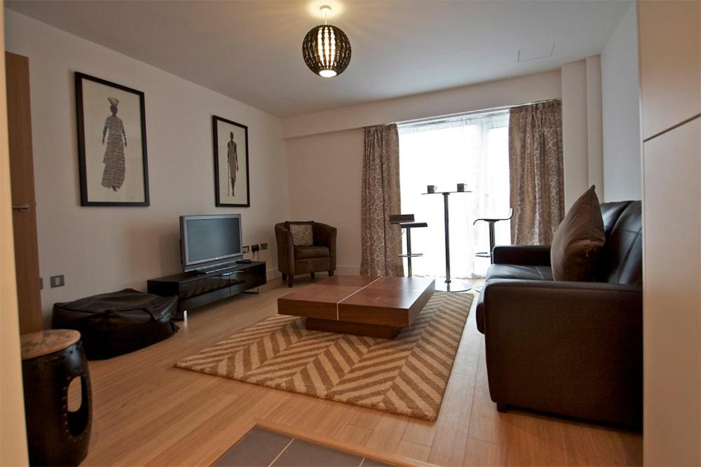 Apartment in Newbury Parkway Centre, Thatcham
