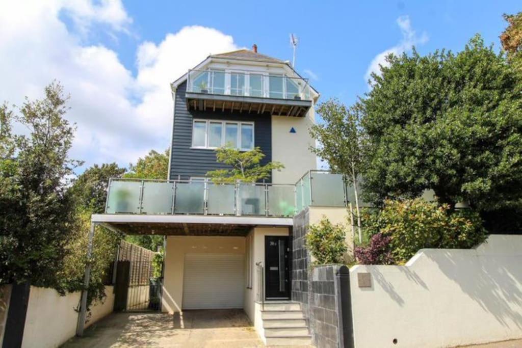 Glen Hurst Bournemouth (BourneCoast) exterior