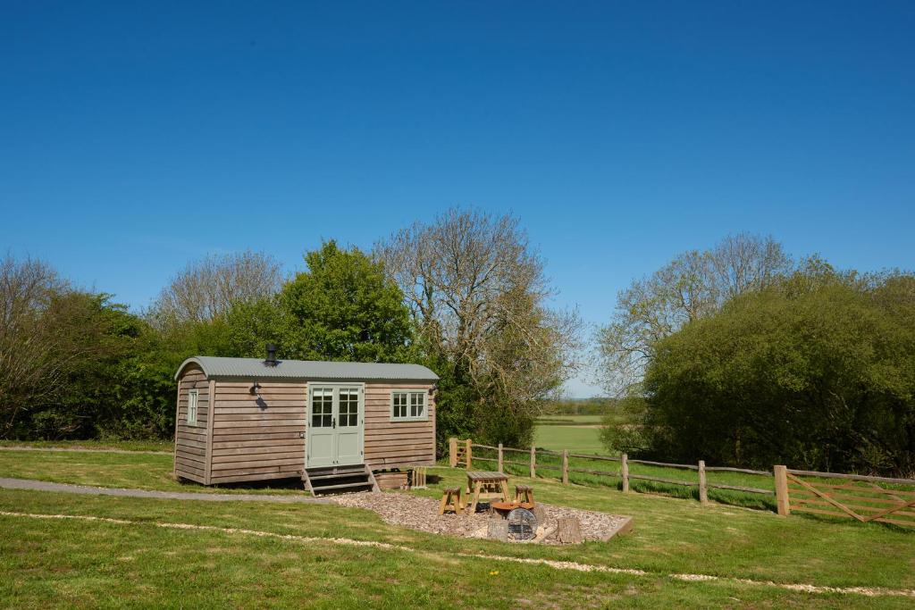 Foot of the Downs Shepherds Hut, Woodmancote