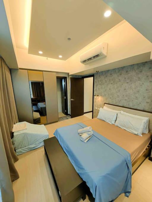 Grand Deluxe 3BR with Bathtub, Manila up to 25 OFF Book Now