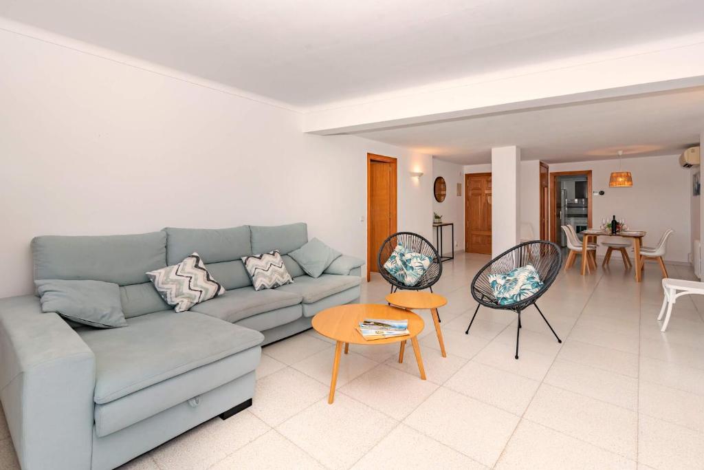 Vora Mar Beachfront Apartment by Sealand Villas - 5