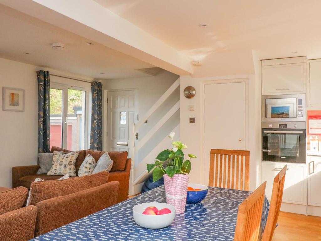 3 Bonaventure Close, Salcombe photo 5