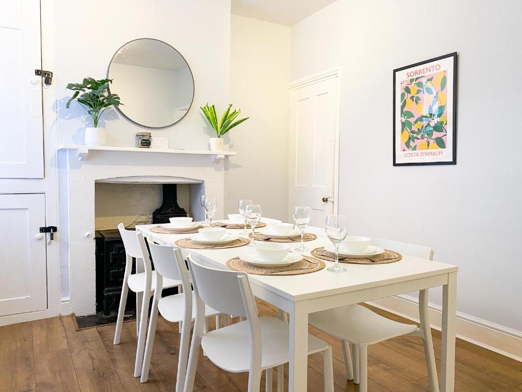 Stylish 3-bedroom home in Canterbury City-Centre - Superb Location!, Canterbury