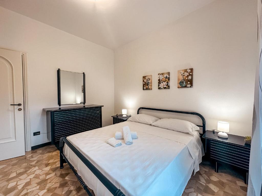 [ Private Parking ] A due passi dalla stazione - 2