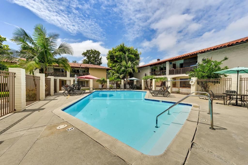 San Diego Condo Pool Access, 8 Mi to Downtown, San Diego