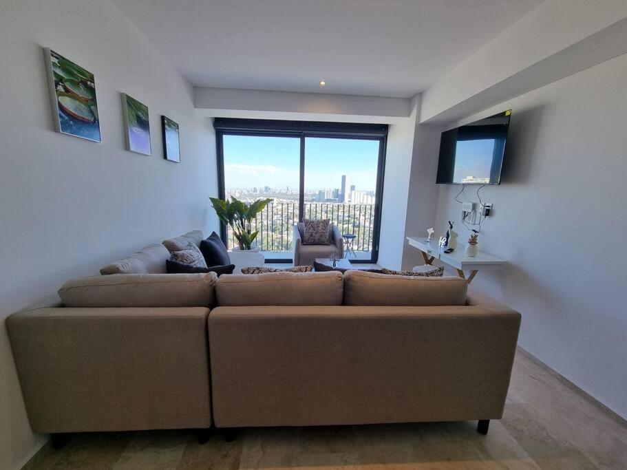 Hermoso apartamento por Andares con A/C - 2