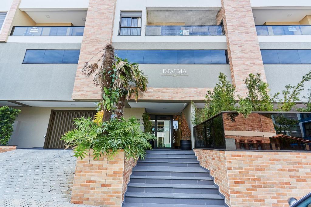 1109 - Apartamento novo de alto padrão com 02 garagens praia do centro de Bombinhas, Bombinhas