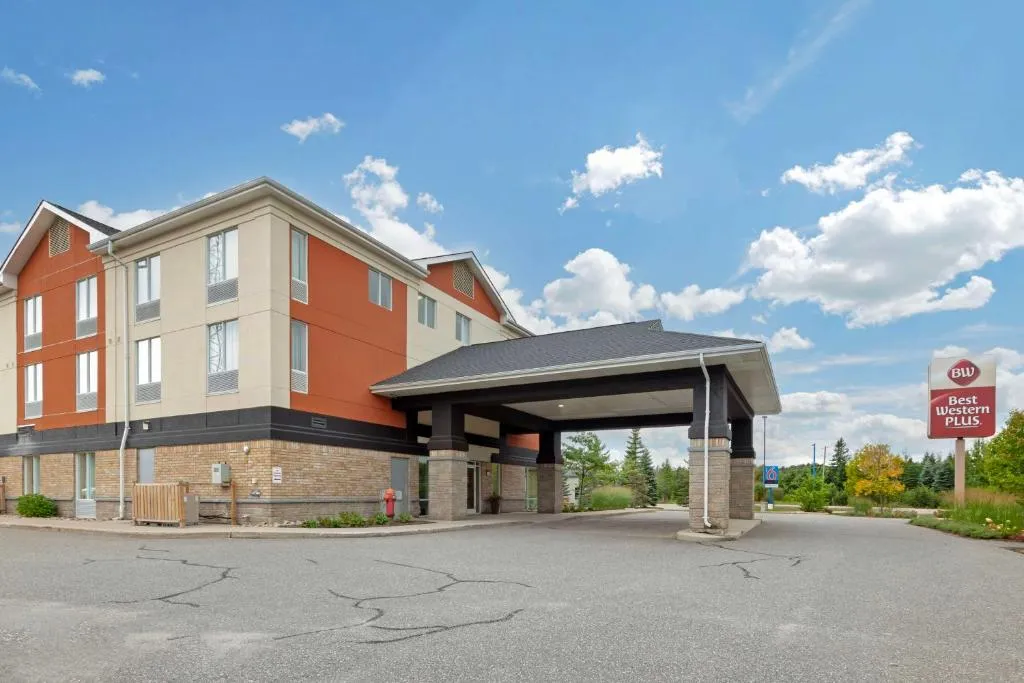 Best Western Plus Muskoka Inn, hotel in Huntsville