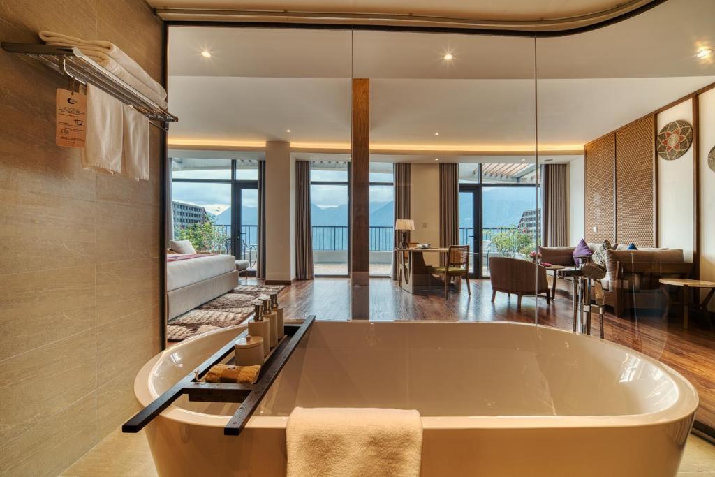 Lady Hill Sapa Resort hotel in Sapa Vietnam rooms location facilities photo 2