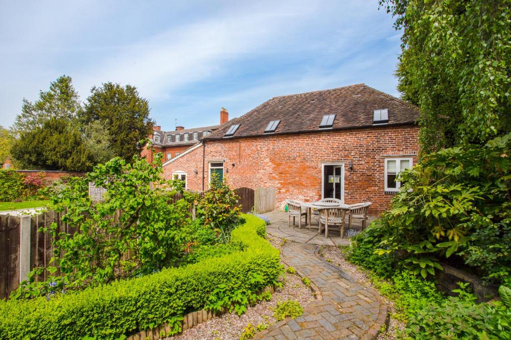St Johns House Lichfield photo