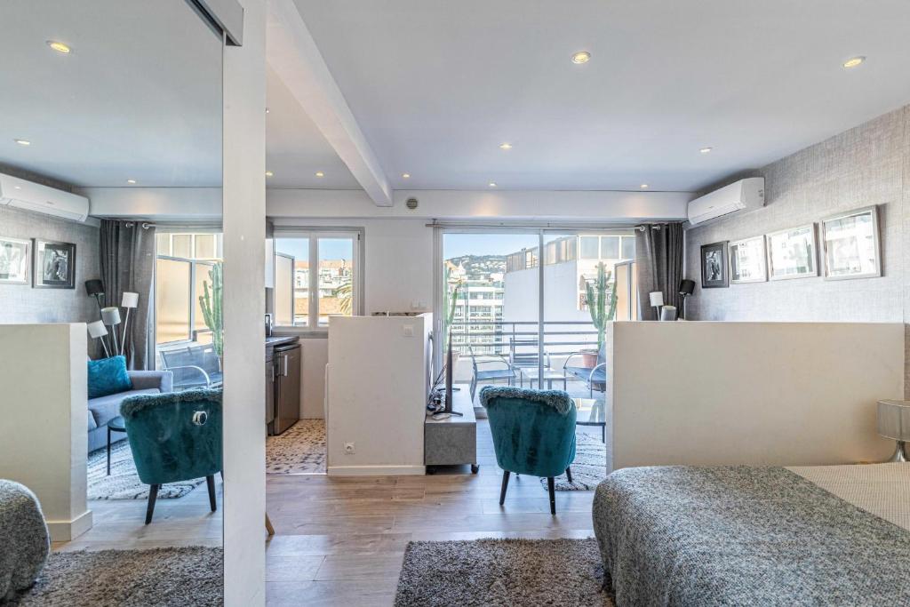 Magnificent studio with terrace - center of Cannes - 2