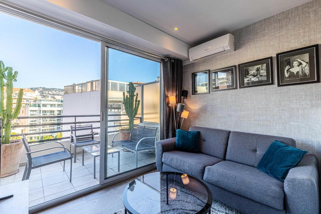 Magnificent studio with terrace - center of Cannes - 3