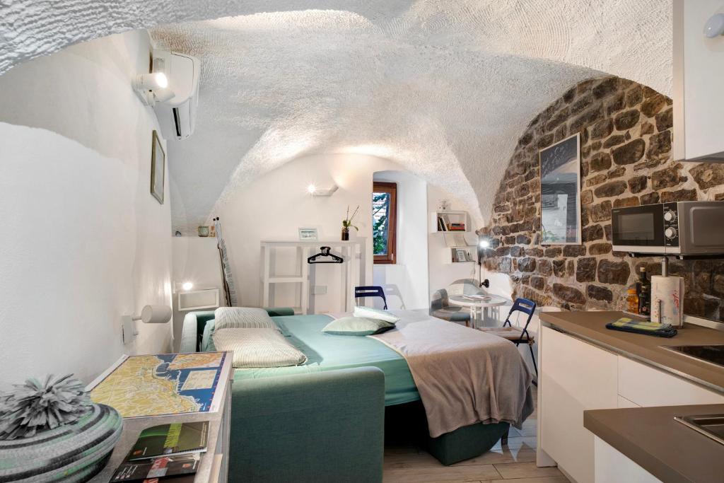 Grazioso open space, Sanremo