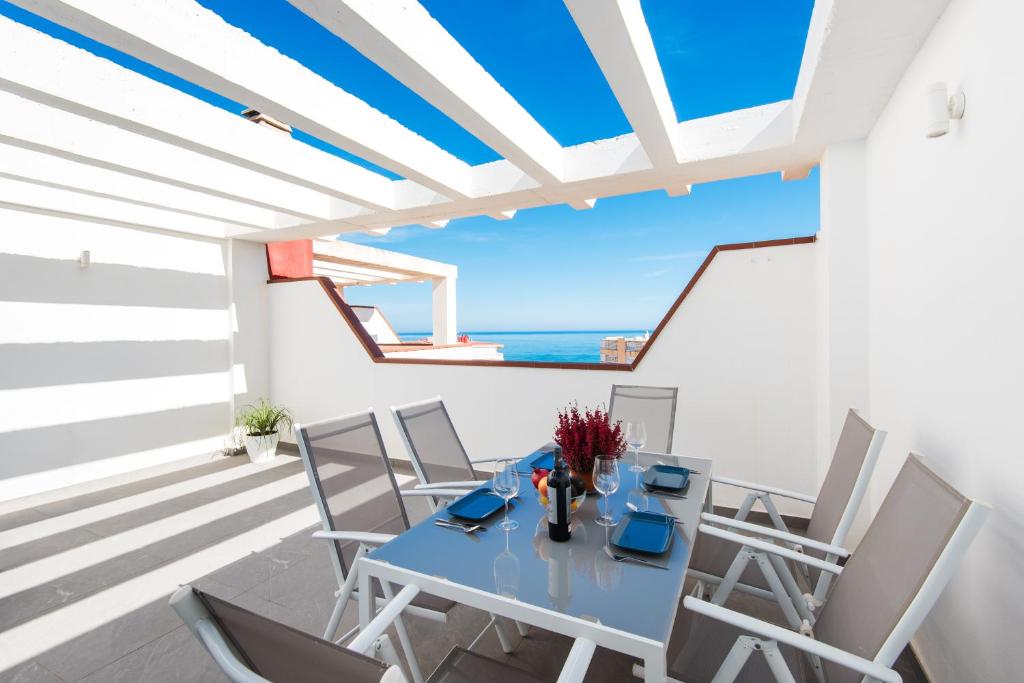 Sea view and 350m to the beach, Torremolinos