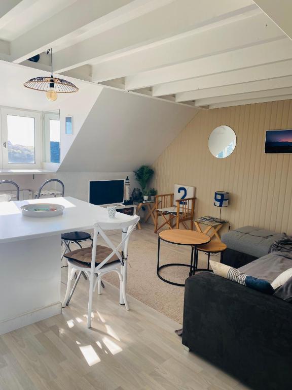 T2 - T3 Vue exceptionnelle - Centre ville de Dinard - 2
