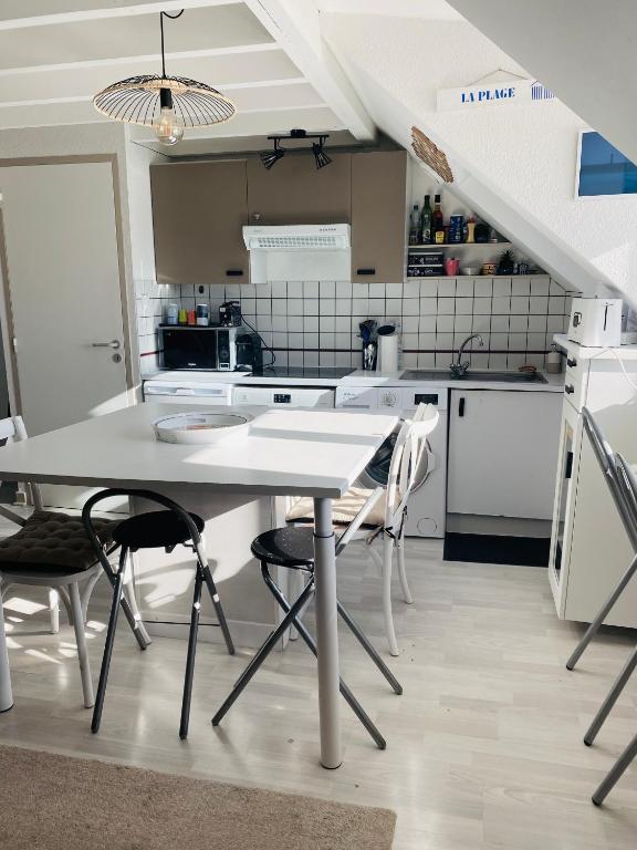 T2 - T3 Vue exceptionnelle - Centre ville de Dinard - 4