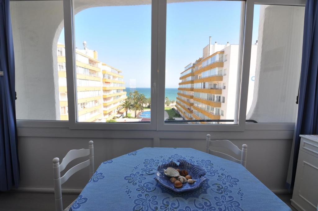 RNET - Studio 42, Roses