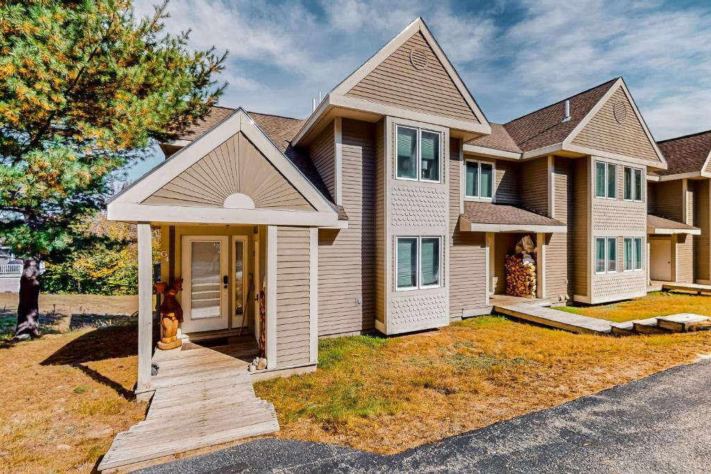 Après Chalet, Newry