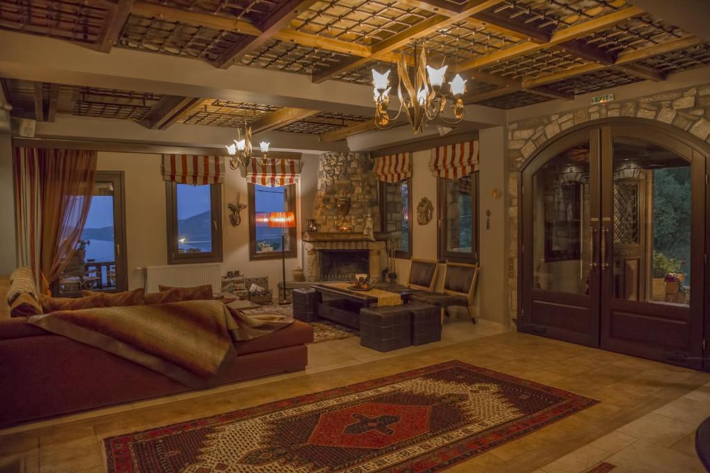 Pandion Luxury Boutique Hotel & Suites with Spa photo