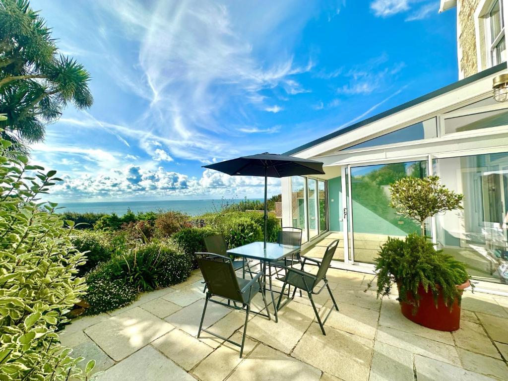 Smugglers View, Niton