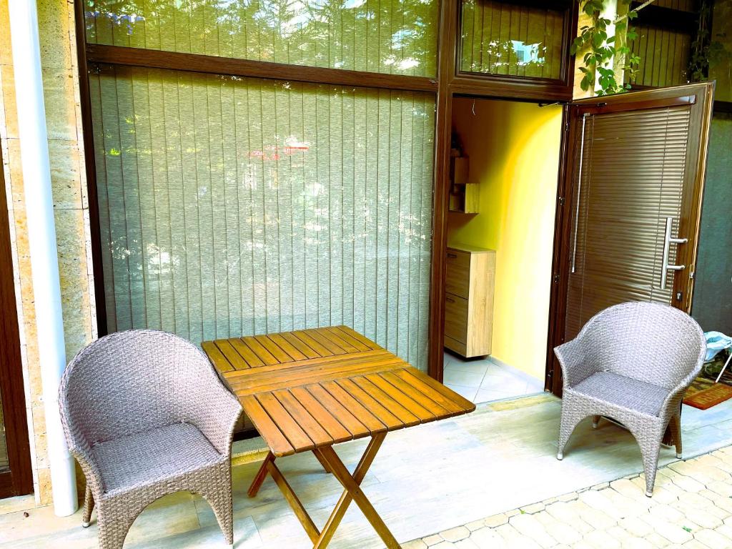Stamopolu Lux ground floor 전경