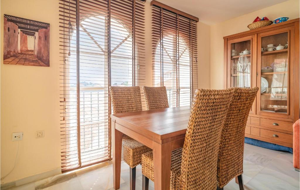 2 Bedroom Gorgeous Apartment In Málaga - 5